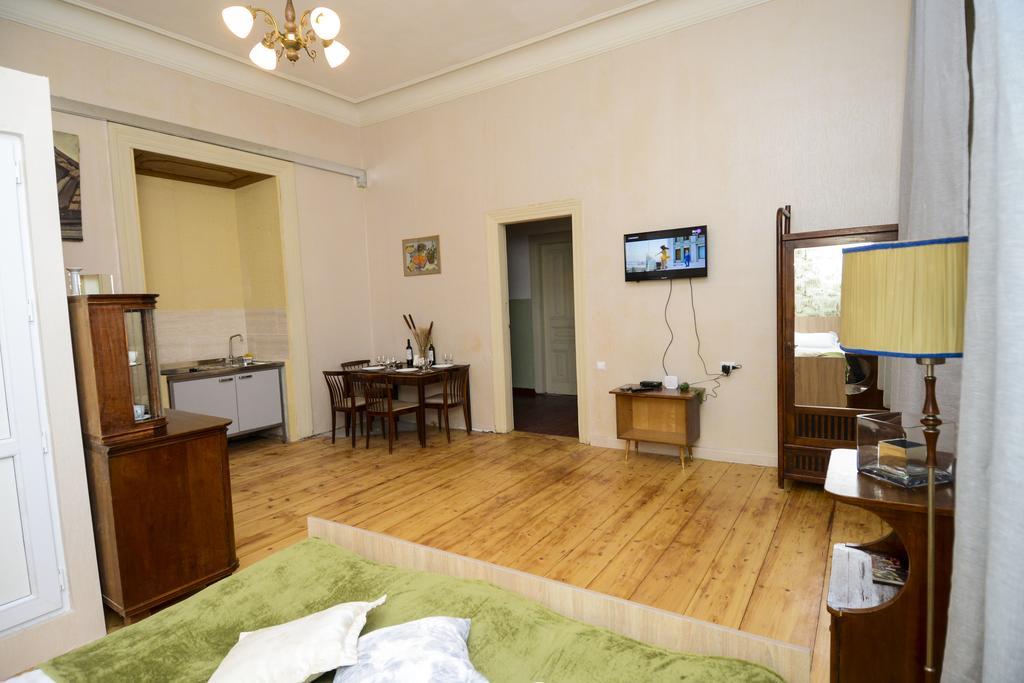 Solo Room Apartment Tbilissi Extérieur photo